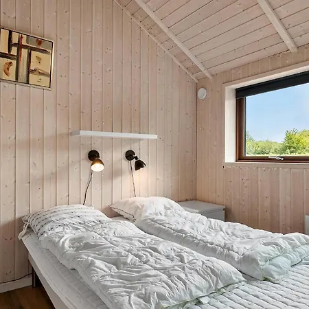 Дом отдыха Pet Friendly In Sydals With Sauna